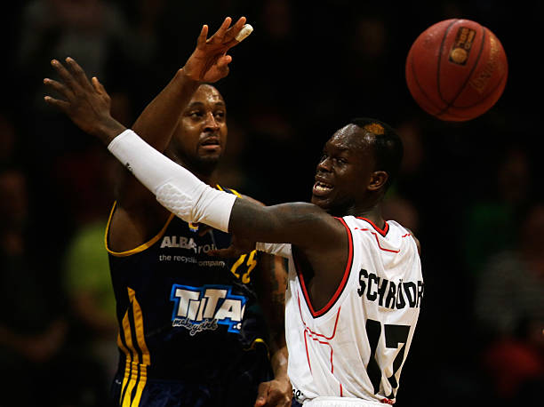 仅展示了球 仅展示了球