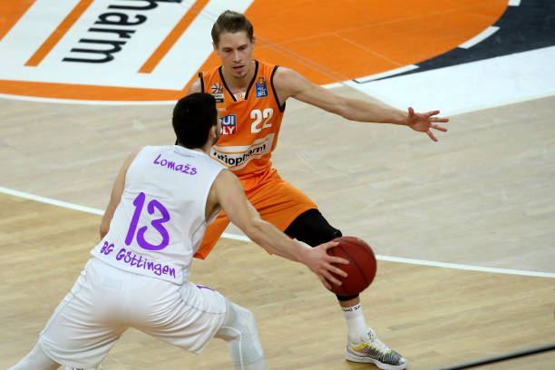 分析乌超与 分析乌超与