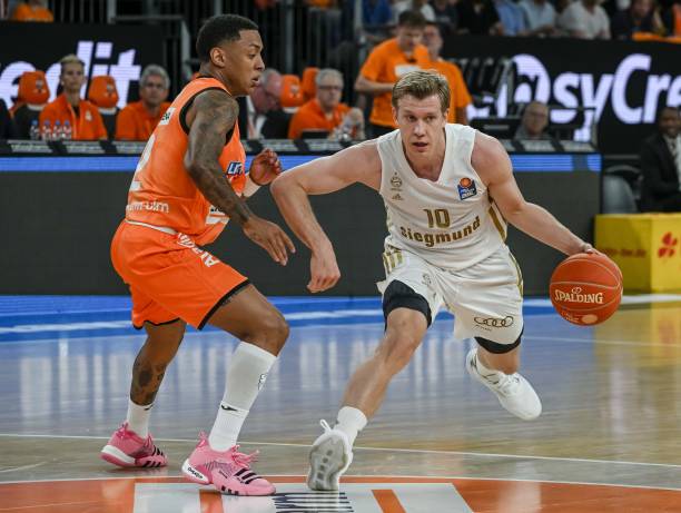 在季后赛的 在季后赛的