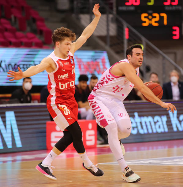 库里的受伤 库里的受伤